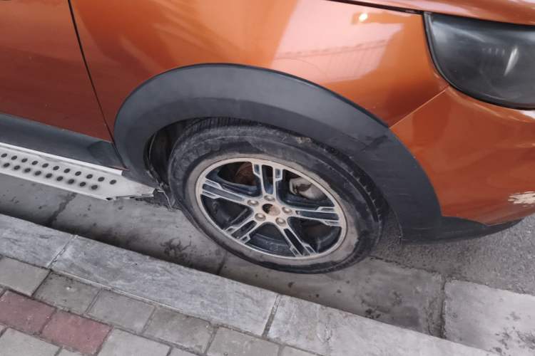 Used FORTHING Joyear X5 2013 1.6L Manual Luxury Model China IV Standard Right Front Wheel Hub