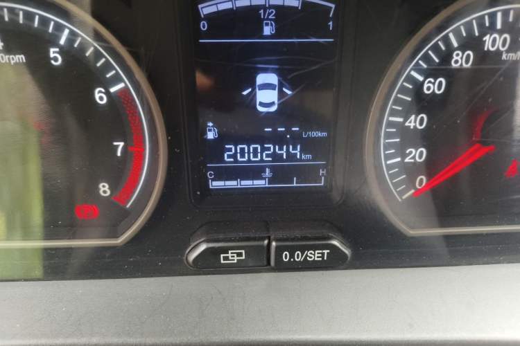 Used FORTHING Joyear X5 2013 1.6L Manual Luxury Model China IV Standard Odometer Close Up
