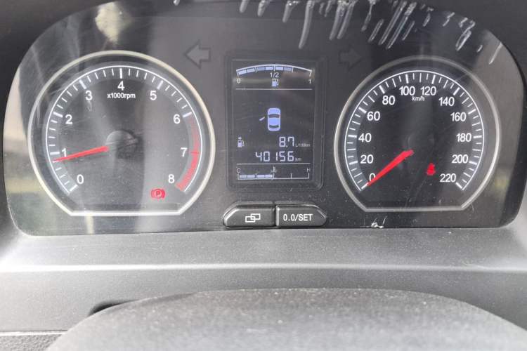 Used FORTHING Joyear X5 2013 1.6L Manual Luxury Model Odometer Close Up