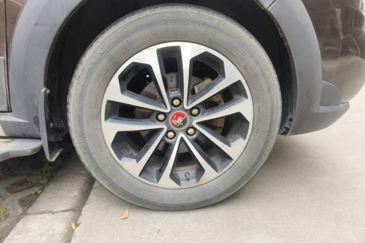 Used FORTHING Joyear X5 2013 1.6L Manual Luxury Model China IV Standard Right Front Wheel Hub