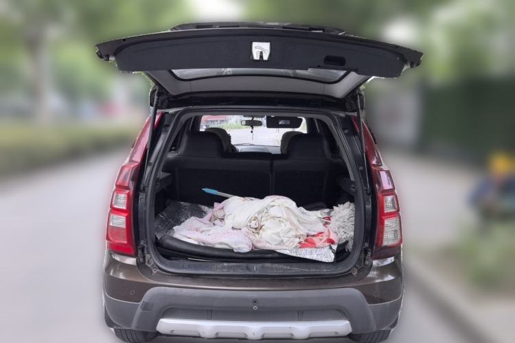 Used FORTHING Joyear X5 2013 1.6L Manual Luxury Model Trunk