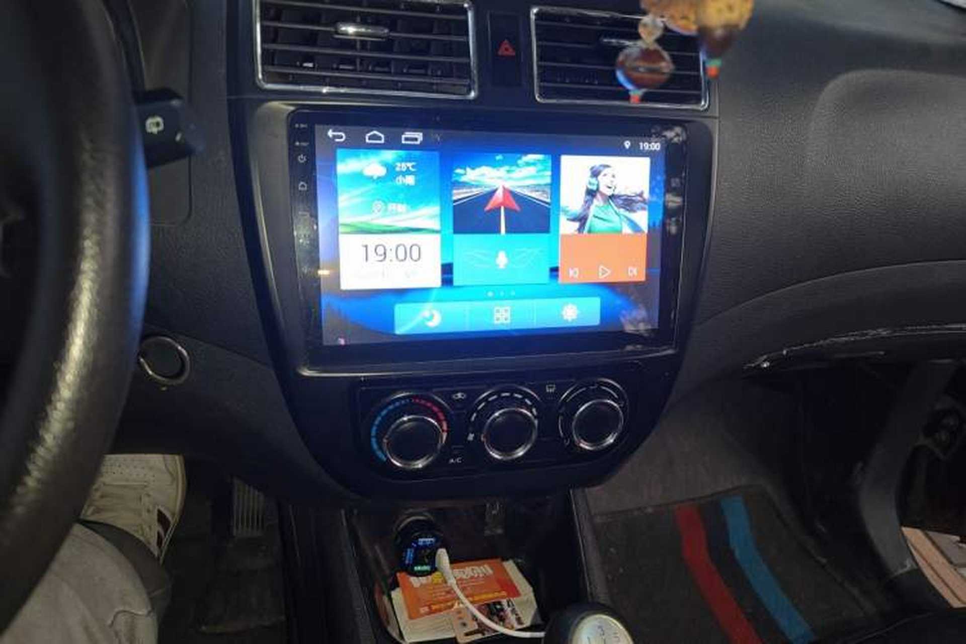 Used FORTHING Joyear X5 2013 1.6L Manual Luxury Model China IV Standard Audio And AC Panel