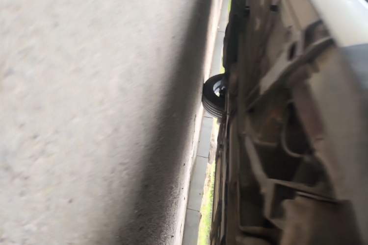 Used FORTHING Joyear X5 2013 1.6L Manual Luxury Model China IV Standard Chassis Rear Left