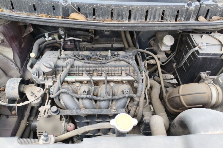 Used FORTHING Joyear X5 2013 1.6L Manual Luxury Model China IV Standard Engine Bay
