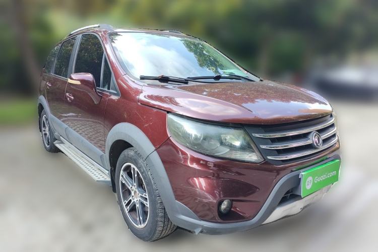 Used FORTHING Joyear X5 2013 1.6L Manual Luxury Model China IV Standard Front Right 45 Deg