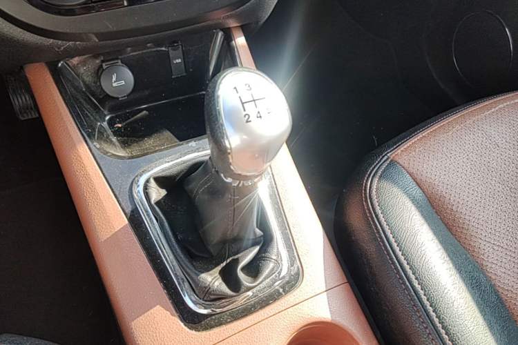 Used FORTHING Joyear X5 2013 1.8T Manual Luxury Model Gear Lever