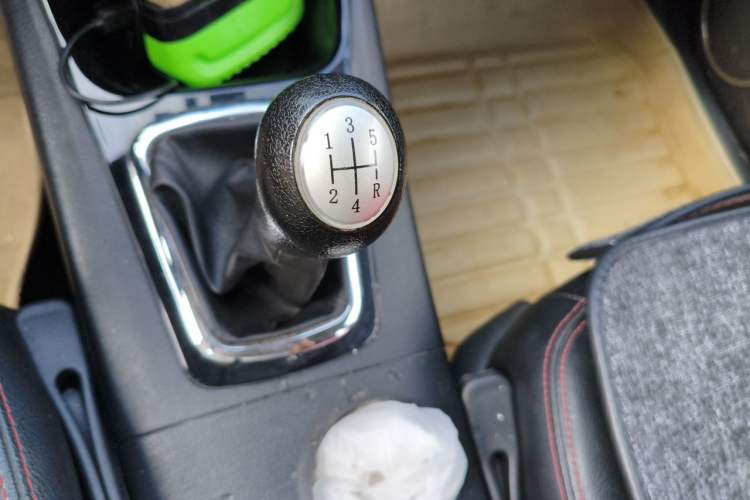 Used FORTHING Joyear X5 2013 1.6L Manual Luxury Model China IV Standard Gear Lever