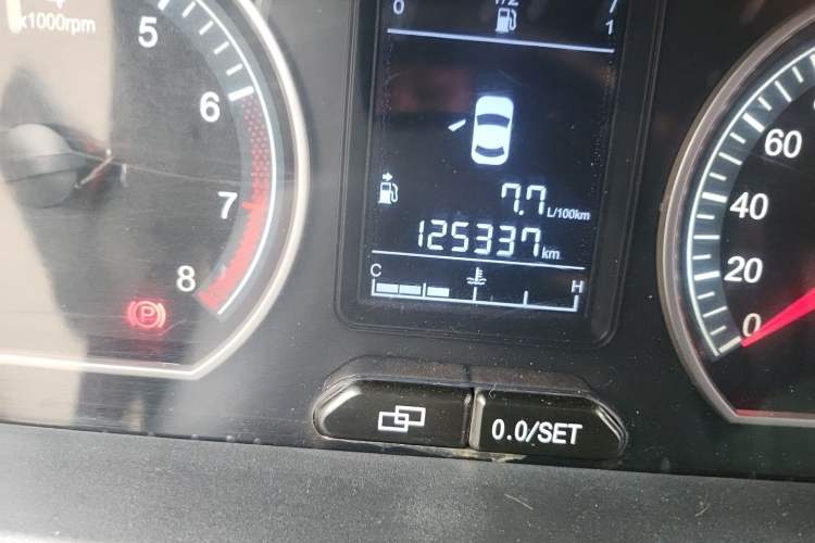 Used FORTHING Joyear X5 2013 1.6L Manual Luxury Model China IV Standard Odometer Close Up