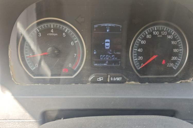 Used FORTHING Joyear X5 2013 1.6L Manual Luxury Model China V Standard Odometer Close Up