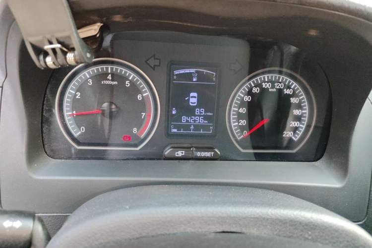 Used FORTHING Joyear X5 2013 1.6L Manual Luxury Model China IV Standard Odometer Close Up