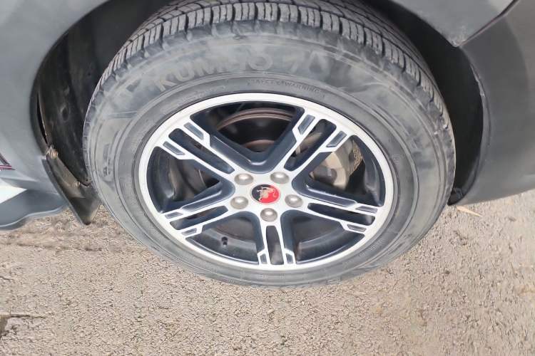Used FORTHING Joyear X5 2013 1.6L Manual Luxury Model China IV Standard Right Front Wheel Hub