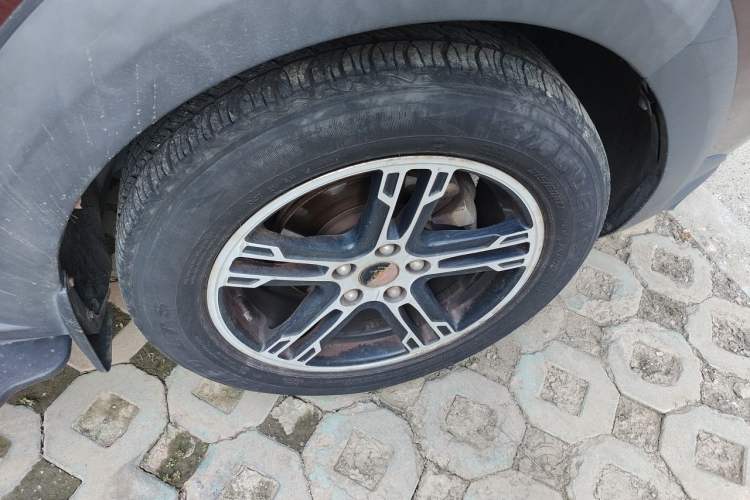 Used FORTHING Joyear X5 2013 1.6L Manual Luxury Model China IV Standard Right Front Wheel Hub