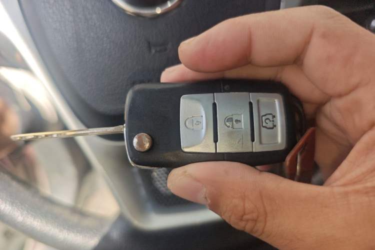 Used FORTHING Joyear X5 2013 1.6L Manual Luxury Model China V Standard Vehicle Key