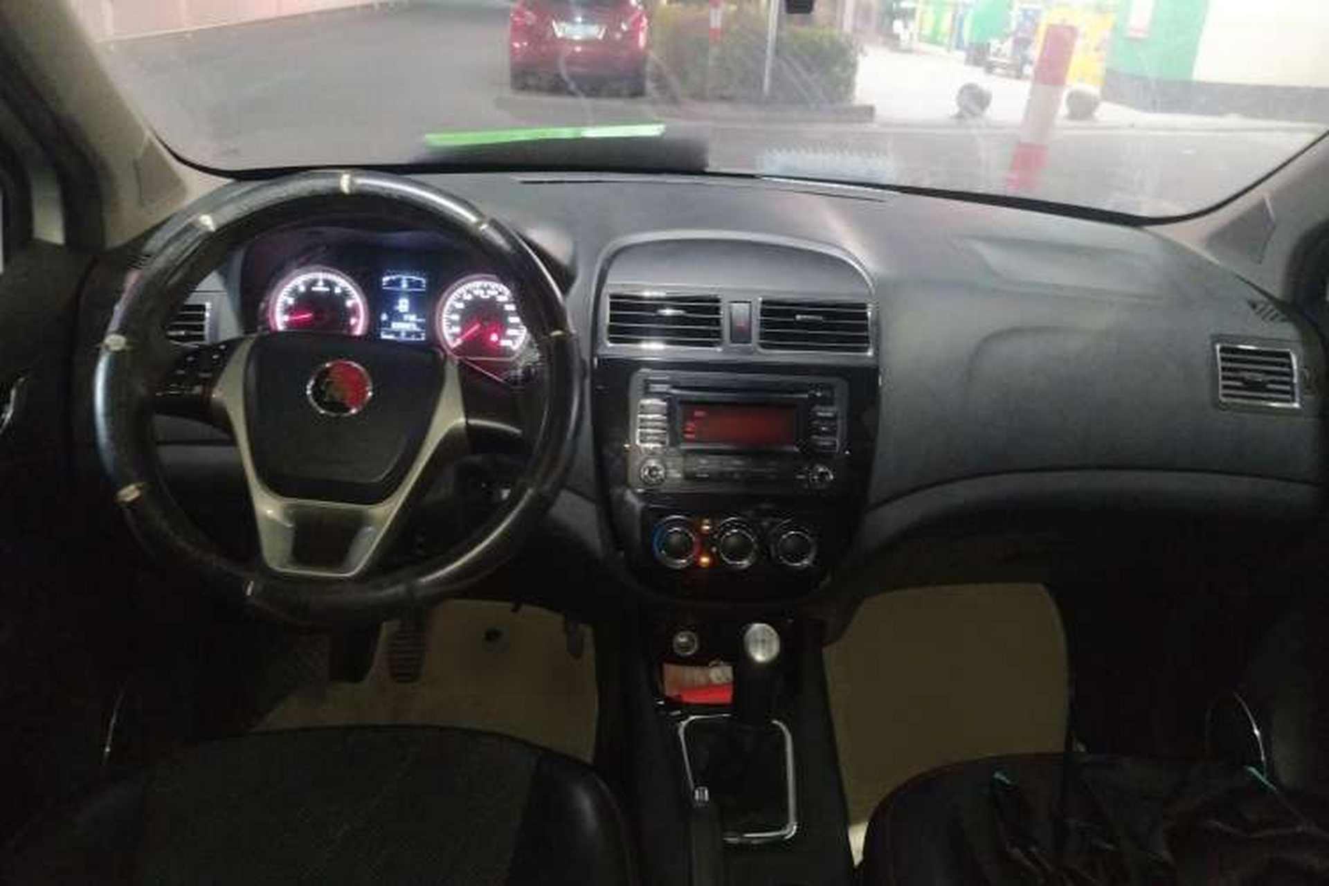 Used FORTHING Joyear X5 2013 1.6L Manual Luxury Model China IV Standard Center Console