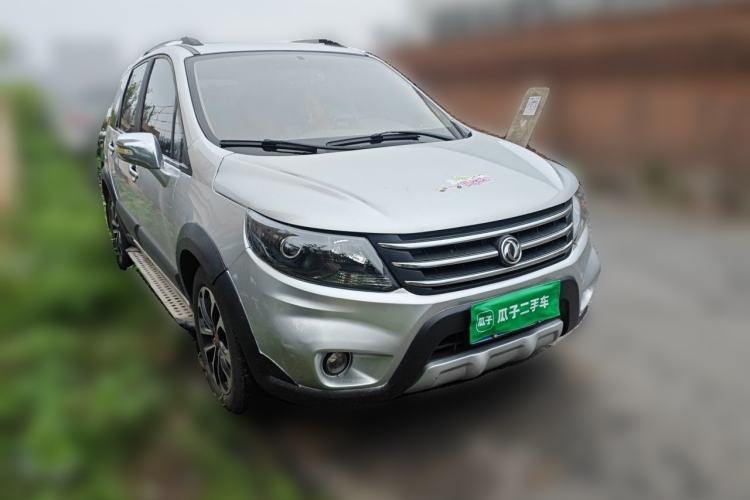 Used FORTHING Joyear X5 2013 1.6L Manual Luxury Model China IV Standard Front Right 45 Deg