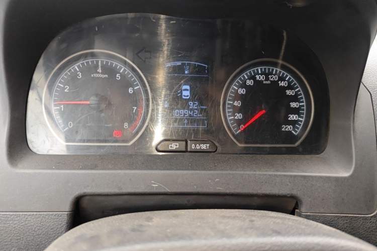 Used FORTHING Joyear X5 2013 1.6L Manual Luxury Model China IV Standard Odometer Close Up