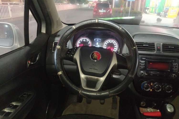 Used FORTHING Joyear X5 2013 1.6L Manual Luxury Model China IV Standard Steering Wheel