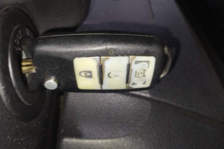 Used FORTHING Joyear X5 2013 1.6L Manual Luxury Model China IV Standard Vehicle Key