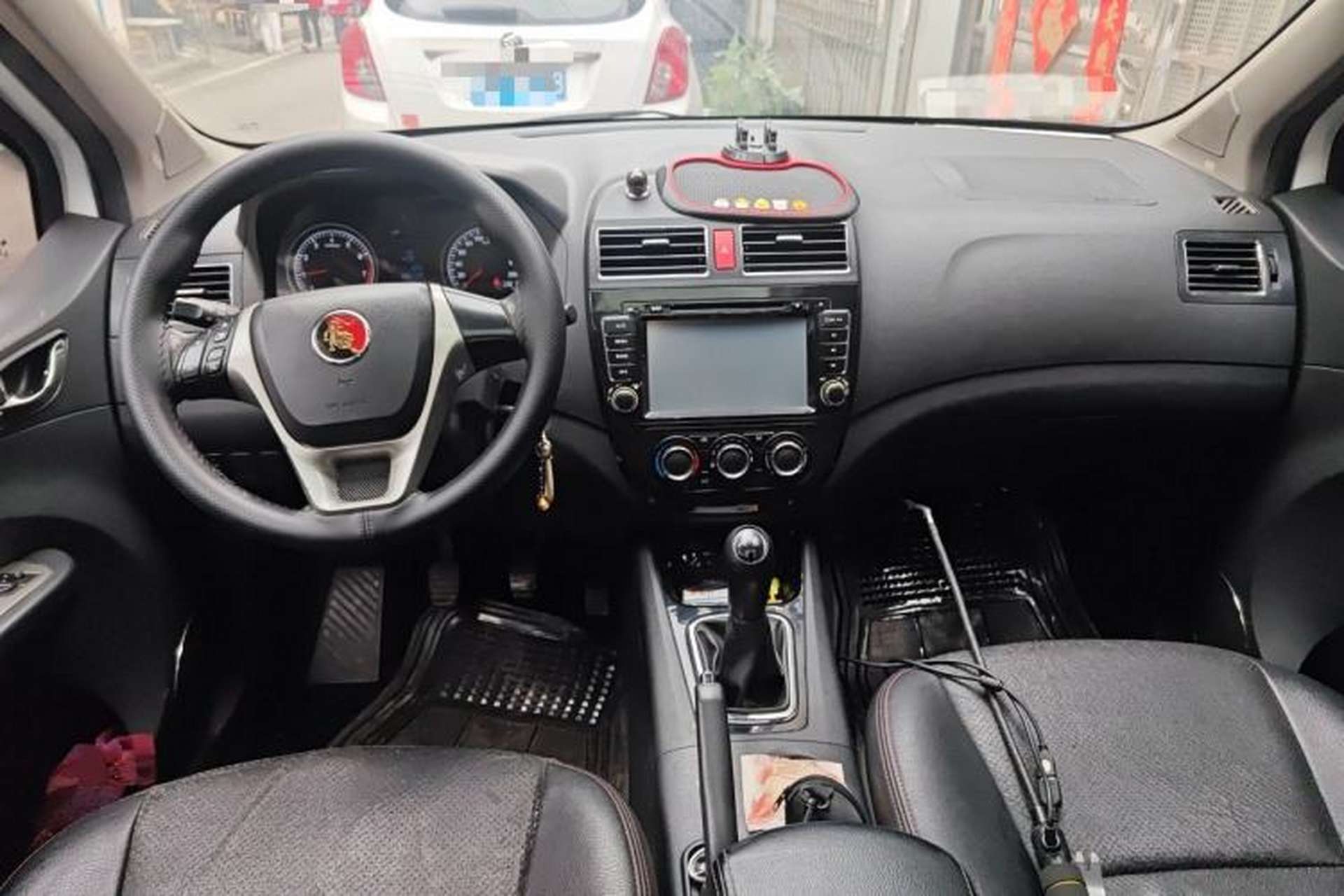 Used FORTHING Joyear X5 2013 1.6L Manual Luxury Model Center Console