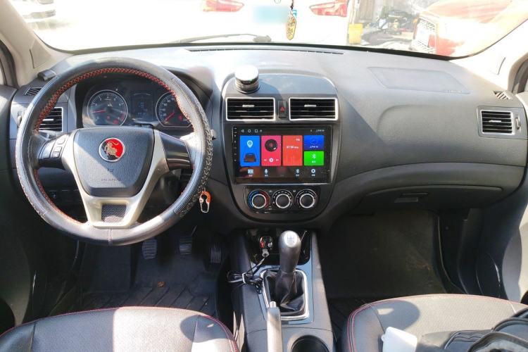 Used FORTHING Joyear X5 2013 1.6L Manual Luxury Model China IV Standard Center Console