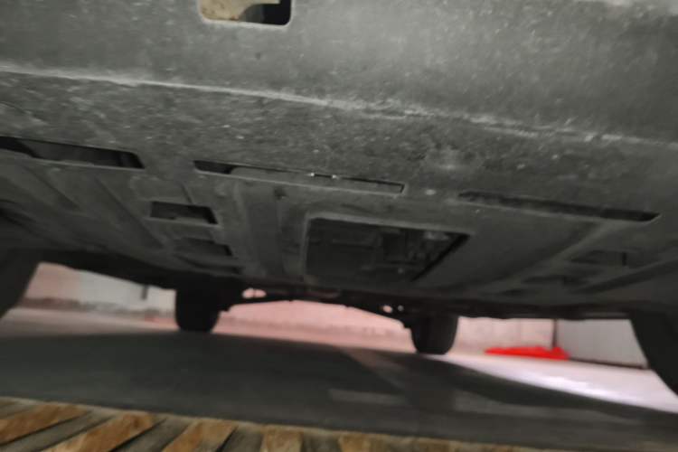 Used FORTHING Joyear X5 2013 1.6L Manual Luxury Model China IV Standard Chassis Front