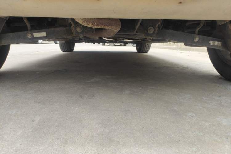 Used FORTHING Joyear X5 2013 1.6L Manual Luxury Model China IV Standard Chassis Rear