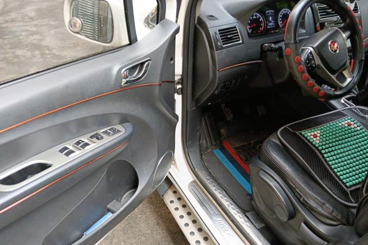 Used FORTHING Joyear X5 2013 1.6L Manual Luxury Model China IV Standard Driver Seat