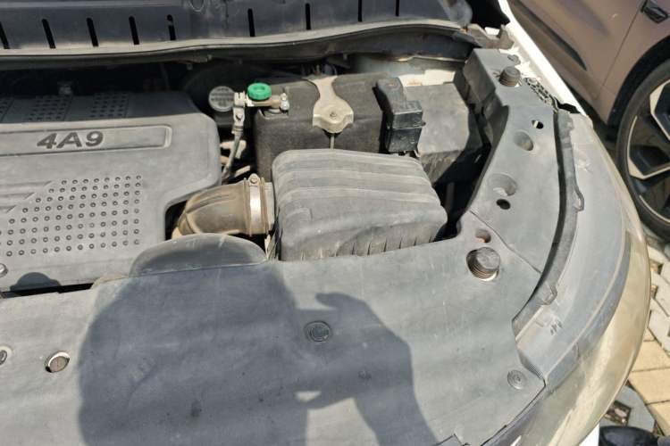 Used FORTHING Joyear X5 2013 1.6L Manual Luxury Model China IV Standard Engine Bay Left