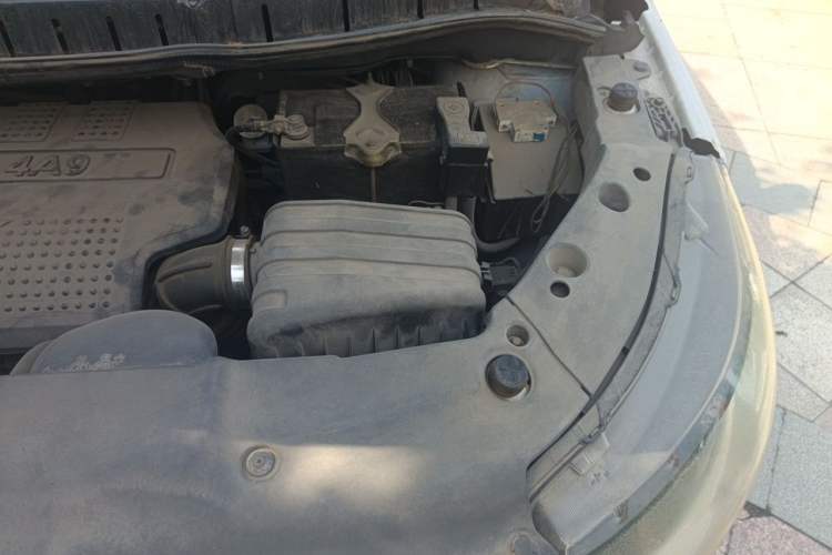 Used FORTHING Joyear X5 2013 1.6L Manual Luxury Model China IV Standard Engine Bay Left