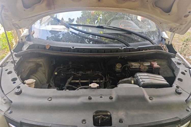 Used FORTHING Joyear X5 2013 1.6L Manual Luxury Model China IV Standard Engine Bay