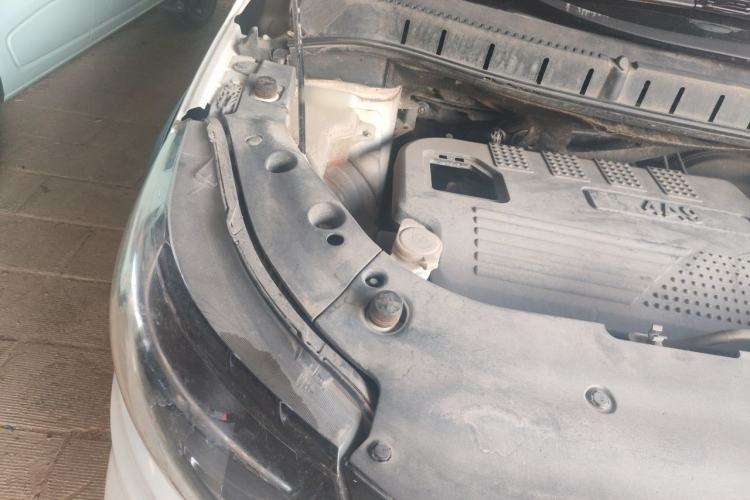Used FORTHING Joyear X5 2013 1.6L Manual Luxury Model Engine Bay Right