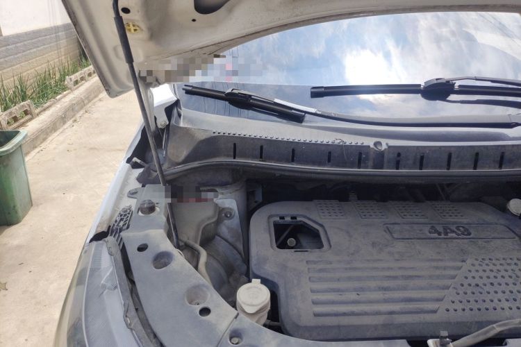 Used FORTHING Joyear X5 2013 1.6L Manual Luxury Model China IV Standard Engine Bay Right