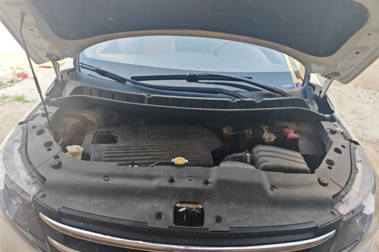 Used FORTHING Joyear X5 2013 1.6L Manual Luxury Model China IV Standard Engine Bay