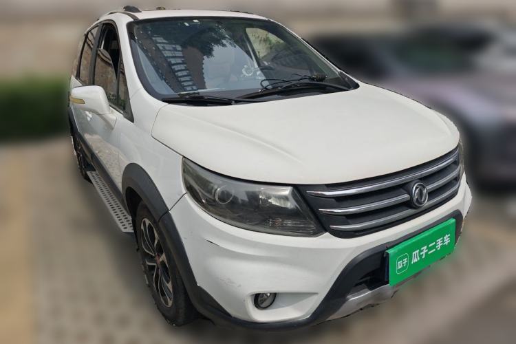 Used FORTHING Joyear X5 2013 1.6L Manual Luxury Model China IV Standard Front Right 45 Deg