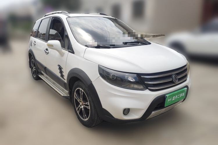 Used FORTHING Joyear X5 2013 1.6L Manual Luxury Model China IV Standard Front Right 45 Deg