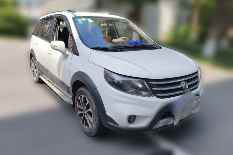 Used FORTHING Joyear X5 2013 1.6L Manual Luxury Model China IV Standard Front Right 45 Deg
