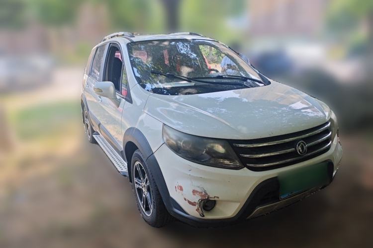 Used FORTHING Joyear X5 2013 1.6L Manual Luxury Model China IV Standard Front Right 45 Deg