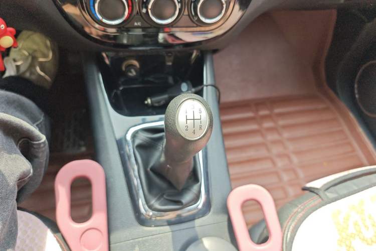 Used FORTHING Joyear X5 2013 1.6L Manual Luxury Model China IV Standard Gear Lever