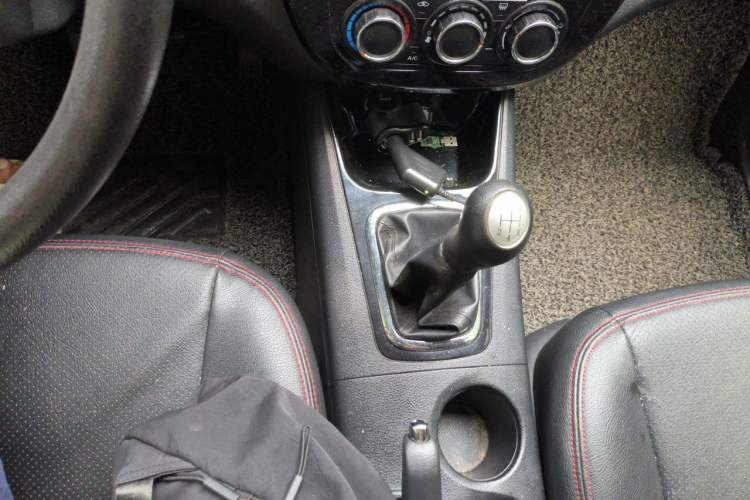 Used FORTHING Joyear X5 2013 1.6L Manual Luxury Model China IV Standard Gear Lever