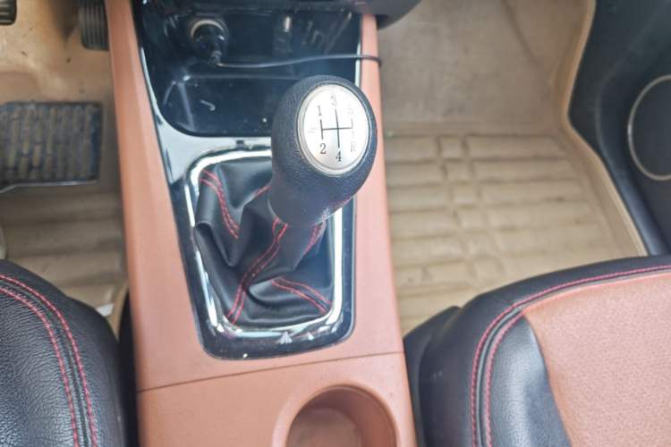 Used FORTHING Joyear X5 2013 1.6L Manual Luxury Model China IV Standard Gear Lever
