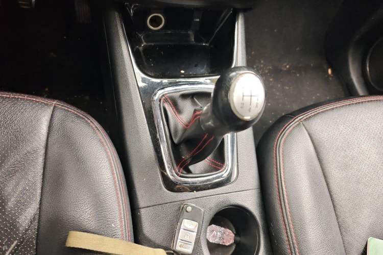 Used FORTHING Joyear X5 2013 1.6L Manual Luxury Model China IV Standard Gear Lever