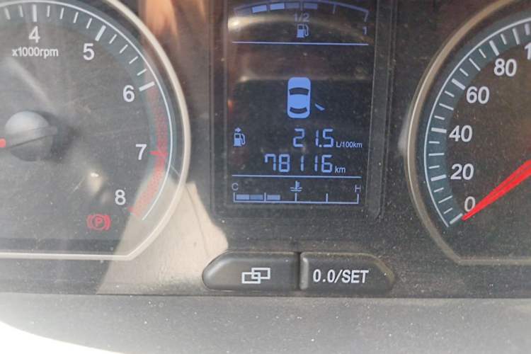 Used FORTHING Joyear X5 2013 1.6L Manual Luxury Model China V Standard Odometer Close Up
