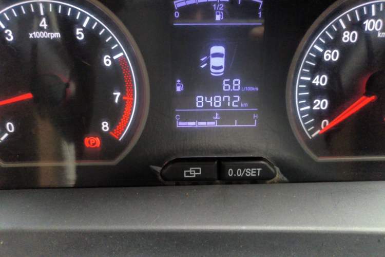 Used FORTHING Joyear X5 2013 1.6L Manual Luxury Model China IV Standard Odometer Close Up