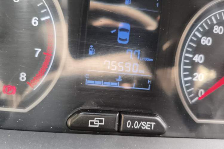 Used FORTHING Joyear X5 2013 1.6L Manual Luxury Model China IV Standard Odometer Close Up