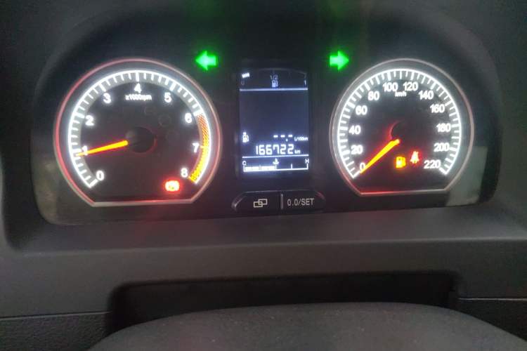 Used FORTHING Joyear X5 2013 1.6L Manual Luxury Model China IV Standard Odometer Close Up