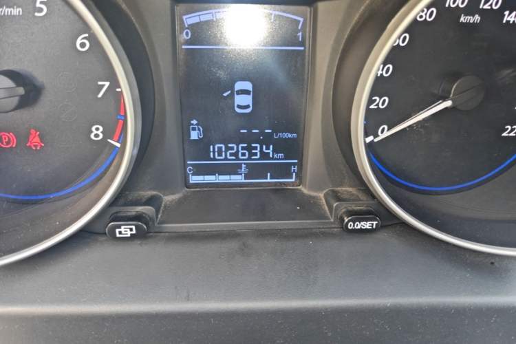 Used FORTHING Joyear X5 2013 1.6L Manual Luxury Model China IV Standard Odometer Close Up