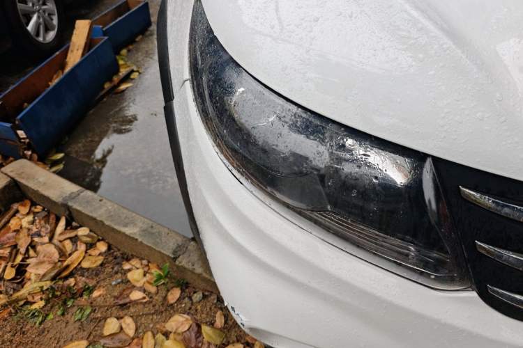 Used FORTHING Joyear X5 2013 1.6L Manual Luxury Model China IV Standard Right Front Headlight