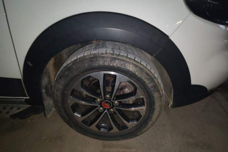 Used FORTHING Joyear X5 2013 1.6L Manual Luxury Model Right Front Wheel Hub