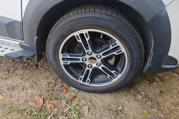 Used FORTHING Joyear X5 2013 1.6L Manual Luxury Model China IV Standard Right Front Wheel Hub