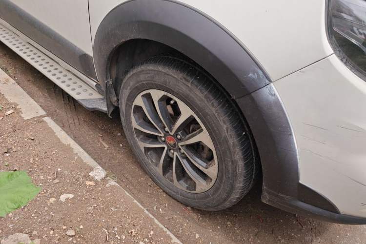 Used FORTHING Joyear X5 2013 1.6L Manual Luxury Model China IV Standard Right Front Wheel Hub